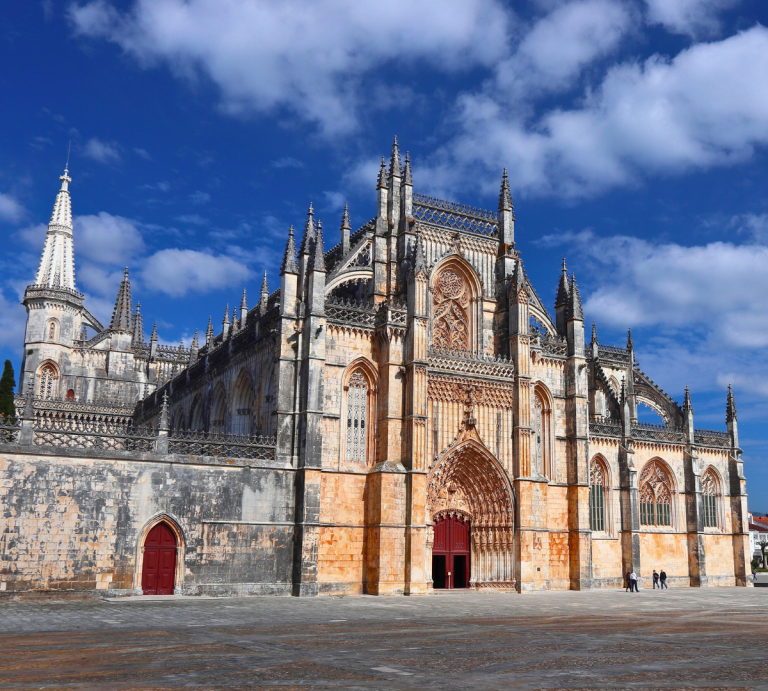 Descobrindo a Grandiosidade do Mosteiro da Batalha: 1 Património Nacional Impressionante